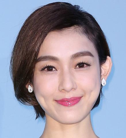 浪漫情人节粉唇减龄又招桃花  画个粉唇与他一吻定情