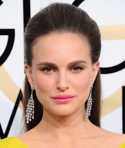 浪漫情人节粉唇减龄又招桃花  画个粉唇与他一吻定情