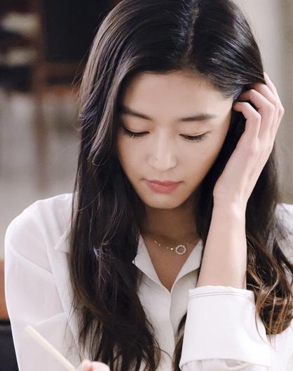 直男最爱的“女神发”是哪款 浪漫的长发与他相约