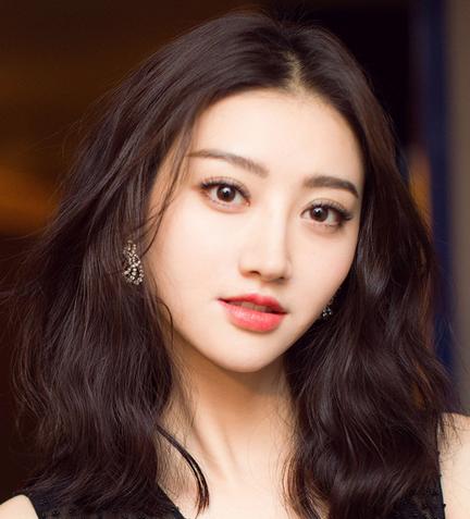 直男最爱的“女神发”是哪款 浪漫的长发与他相约