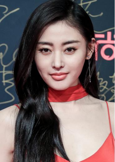 直男最爱的“女神发”是哪款 浪漫的长发与他相约