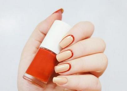 亮片美甲教程 超洋气的美甲贴片怎么用