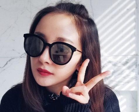 宽额头女生适合什么发型 杨幂唐嫣隐藏发际线很有一套