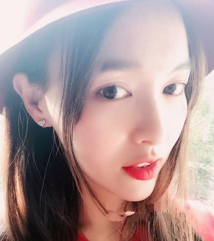 宽额头女生适合什么发型 杨幂唐嫣隐藏发际线很有一套