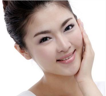 卸妆油还是卸妆水好 卸妆用卸妆油还是卸妆水