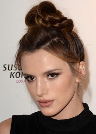 2017年流行口红颜色 明星奶茶色妆美腻更撩人