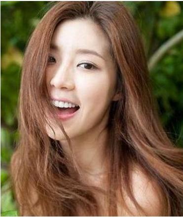 女人如何去脸上的斑 激光去除雀斑安全吗