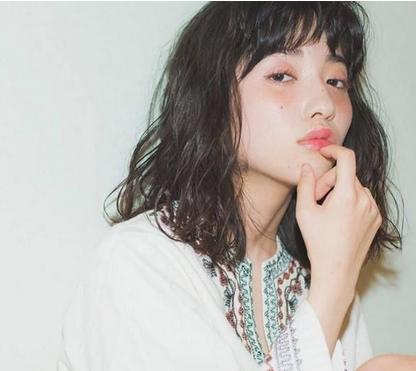 卷发适合什么脸型：盘点2017各种脸型适合的发型