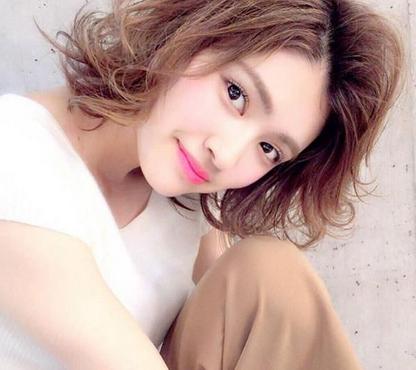 卷发适合什么脸型：盘点2017各种脸型适合的发型