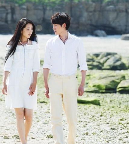 冯绍峰郭碧婷恋情是炒作？长发女神郭碧婷发型盘点