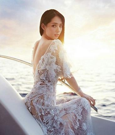 冯绍峰郭碧婷恋情是炒作？长发女神郭碧婷发型盘点