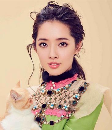 冯绍峰郭碧婷恋情是炒作？长发女神郭碧婷发型盘点