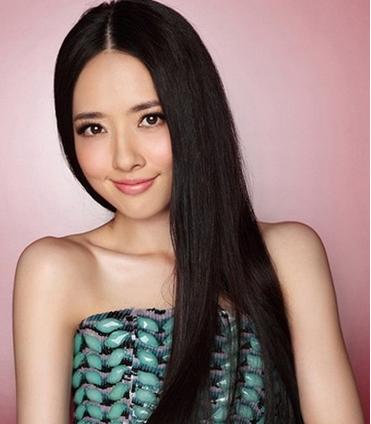 冯绍峰郭碧婷恋情是炒作？长发女神郭碧婷发型盘点