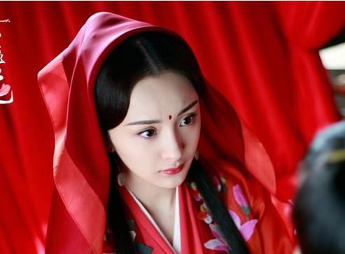 三生三世杨幂的八字刘海软萌仙 发际线也被隐藏起来