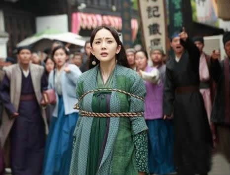 三生三世杨幂的八字刘海软萌仙 发际线也被隐藏起来