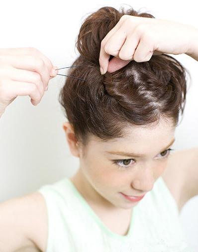 蓬松丸子头的各种扎法