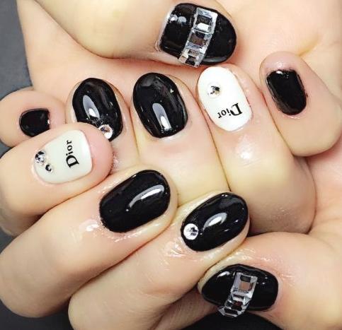 美甲2017新款图片黑色