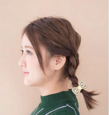 怎么扎辫子漂亮又简单 减龄漂亮的双辫子编发教程