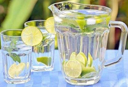 什么时间喝水能减肥 什么时间喝水能减肥