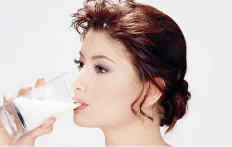 睡前喝牛奶会不会长胖