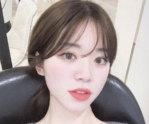 哪种发型显年轻又好看