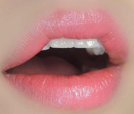 淡化唇纹的小妙招 教你6个最有效的护唇方法