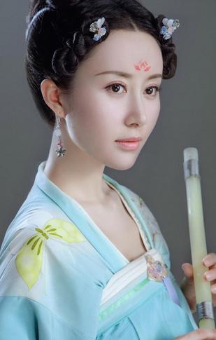 舒畅也撞脸杨幂?舒畅最新发型图片 舒畅也撞脸杨幂?舒畅最新发型图片