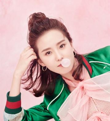 今年流行的丸子头图片