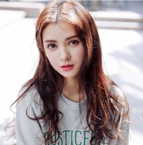 什么样的发型显脸小