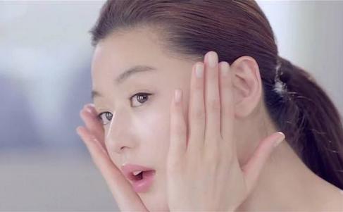 全智贤妆容画法 学会全智贤仿妆打造满满好气色 全智贤妆容画法 学会全智贤仿妆打造满满好气色
