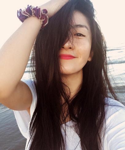 杨幂发际线被吐槽 女神发际线应该这样分