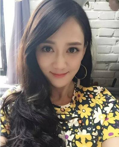 发际线高适合什么发型