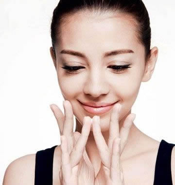 眼霜的正确使用方法及步骤 眼霜的正确使用方法及步骤