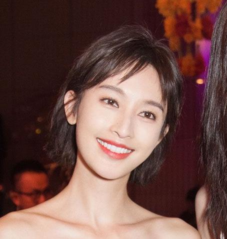 张俪朱镇模恋情曝光 长脸御姐百变短发减龄似少女