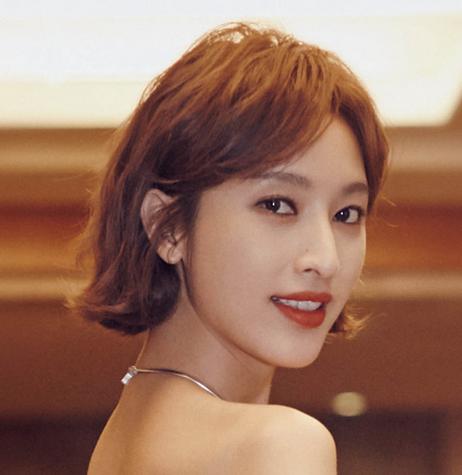 张俪朱镇模恋情曝光 长脸御姐百变短发减龄似少女