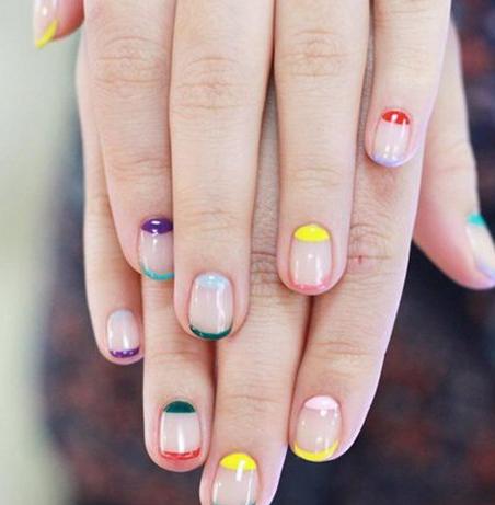 撞色美甲图片