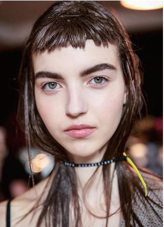 夏天如何化妆不脱妆