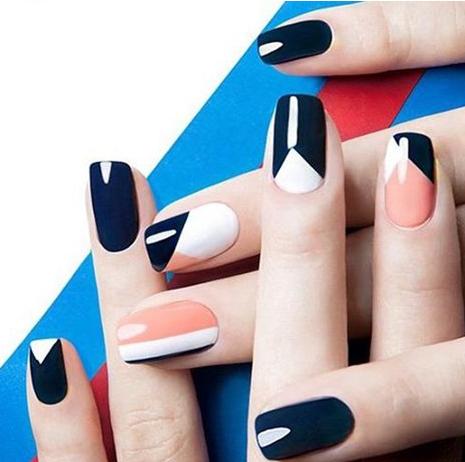 撞色美甲图片