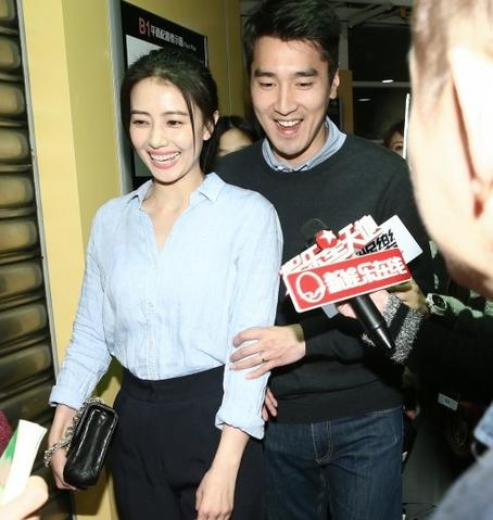 高圆圆赵又廷恩爱温馨接地气 女神气质穿搭依旧这么美