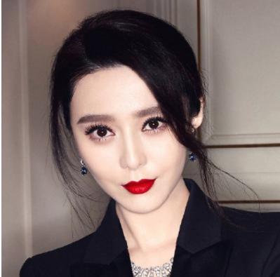 玛丽莲梦露经典红唇妆 2017用开运红唇点缀好运气