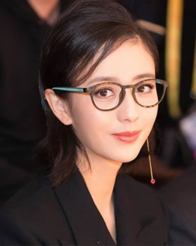 佟丽娅又换新发型了?佟丽娅新短发造型攻气十足 佟丽娅又换新发型了?佟丽娅新短发造型攻气十足