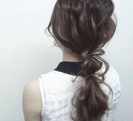 怎样扎头发好看图解