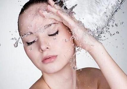 皮肤外干内油怎么办 皮肤外干内油怎么办