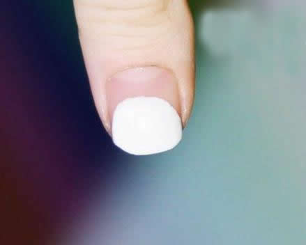 可爱美甲造型设计图片 做小熊猫指甲油教程 可爱美甲造型设计图片 做小熊猫指甲油教程