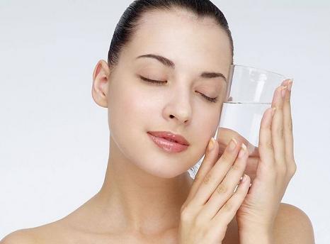 脖子上有皱纹怎么办