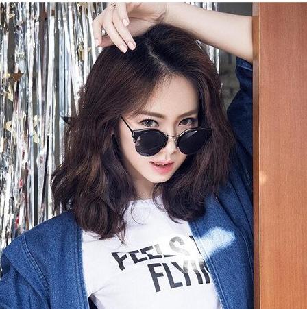 2017年短发流行款图女