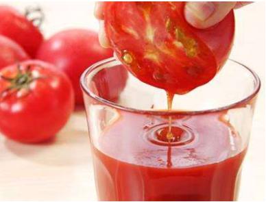 西红柿擦脸祛斑的方法