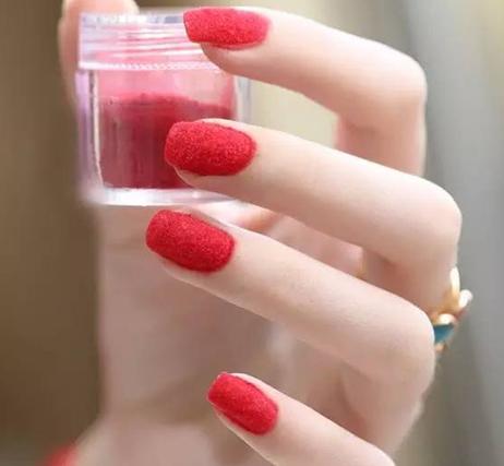 美甲后如何保养和护理