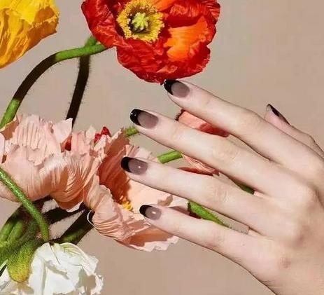 2017时尚潮流美甲图片