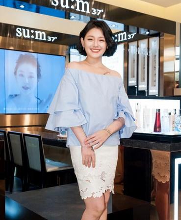 奔4的肤质依然美到发光 大s教你40岁女人的保养秘诀 奔4的肤质依然美到发光 大s教你40岁女人的保养秘诀